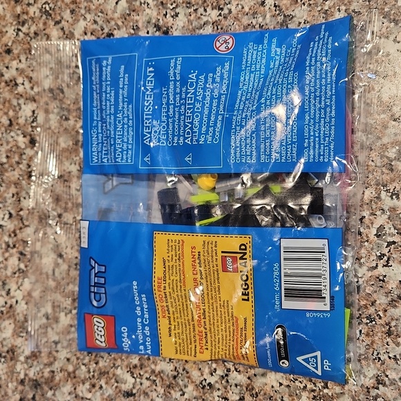 NEW LEGO City Race Car (30640) - Picture 4 of 7